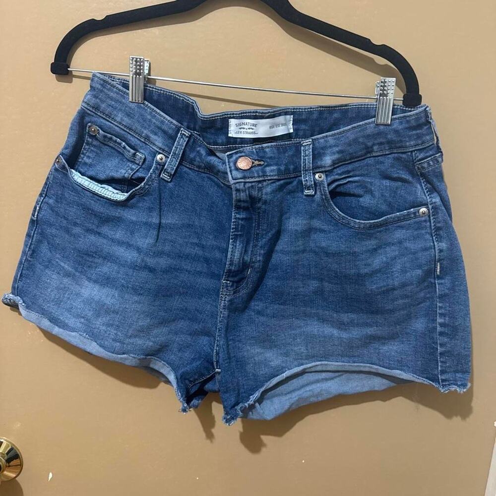 Levis blue denim shorts